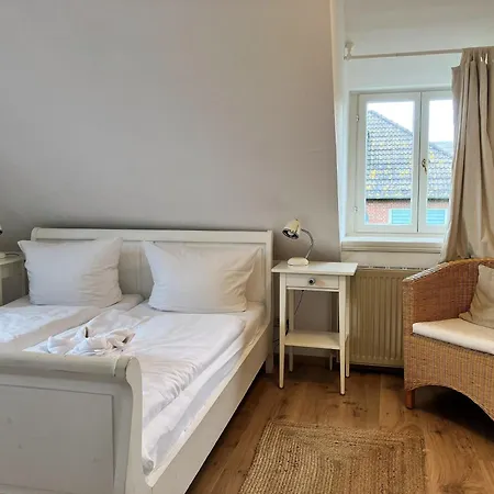 Holiday home Suederende- Hus Lillesol Suderende (Fohr)